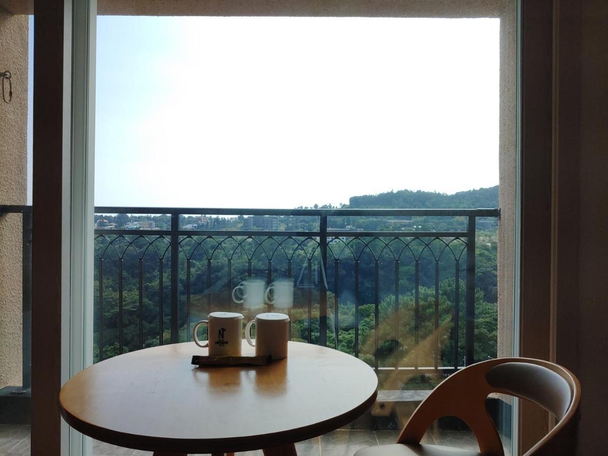 Jeju Lavender Hotel Seogwipo Bagian luar foto